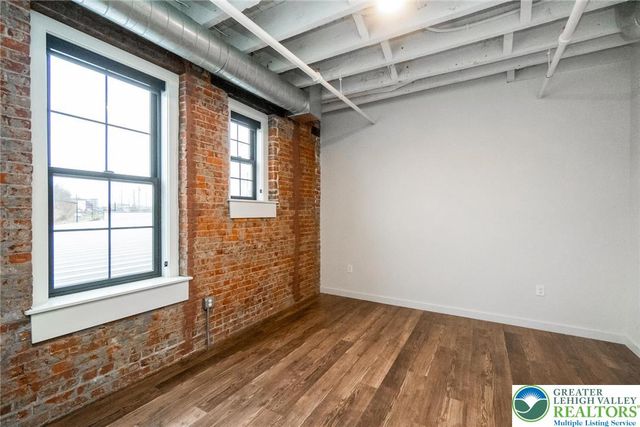 107 Hamilton Street Residence 2, Allentown City, PA 18101