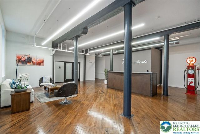 107 Hamilton Street Residence 2, Allentown City, PA 18101