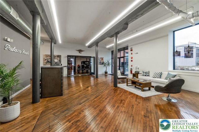 107 Hamilton Street Residence 2, Allentown City, PA 18101