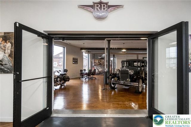 107 Hamilton Street Residence 2, Allentown City, PA 18101