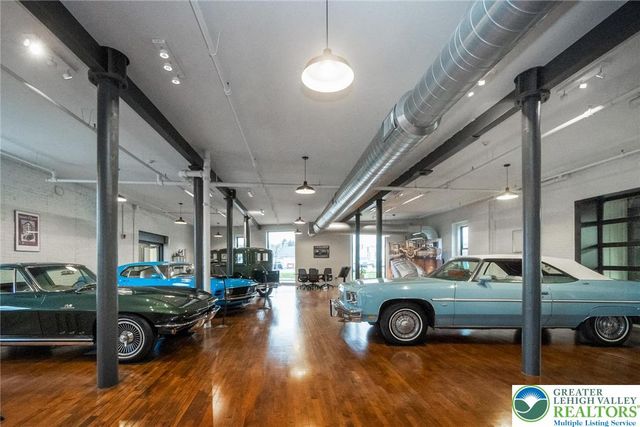 107 Hamilton Street Residence 2, Allentown City, PA 18101