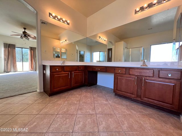 7560 E Truces Place, Tucson, AZ 85715