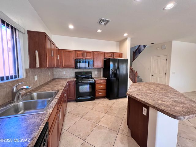 7560 E Truces Place, Tucson, AZ 85715