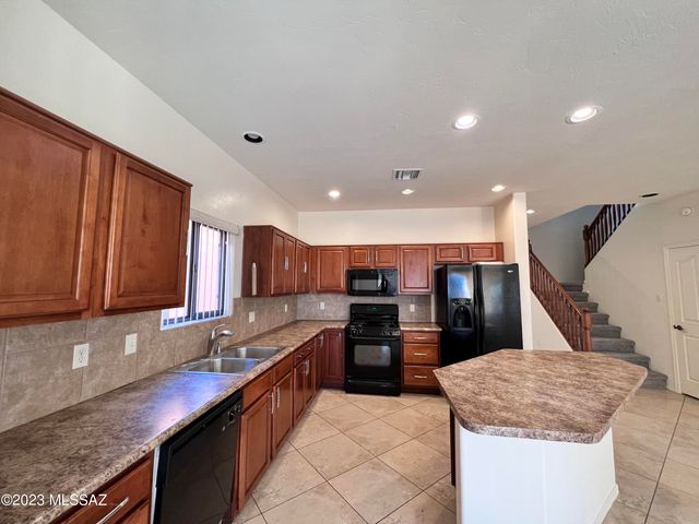 7560 E Truces Place, Tucson, AZ 85715