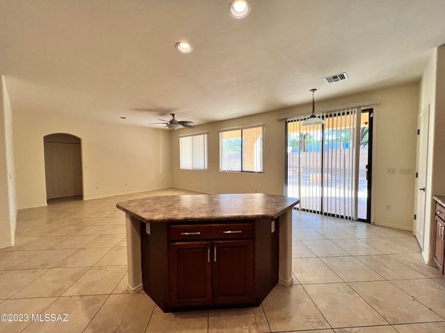 7560 E Truces Place, Tucson, AZ 85715