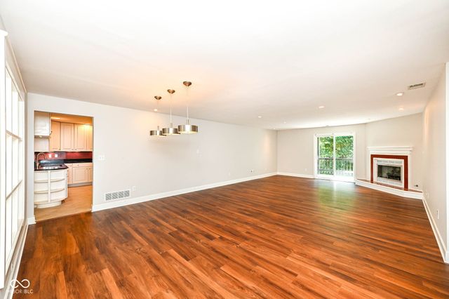 8651 Jaffa Ct E Drive 25, Indianapolis, IN 46260