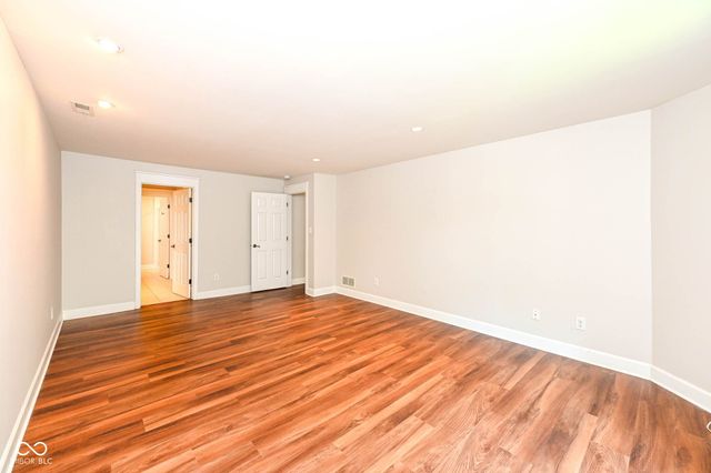 8651 Jaffa Ct E Drive 25, Indianapolis, IN 46260