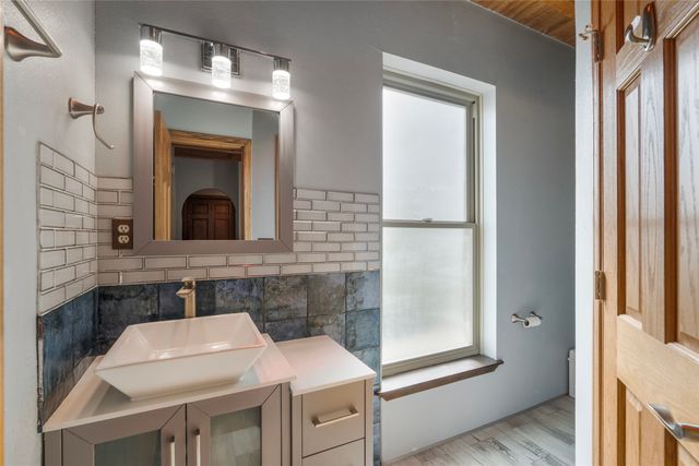 105 Moya Road, Santa Fe, NM 87508