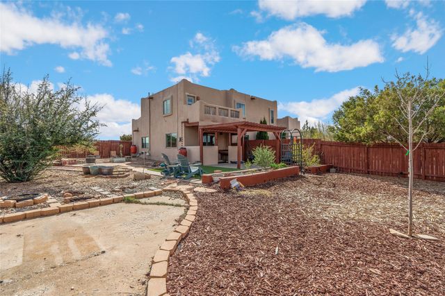 105 Moya Road, Santa Fe, NM 87508