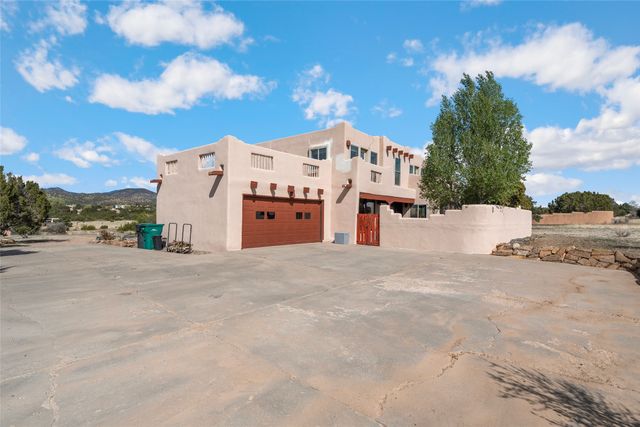 105 Moya Road, Santa Fe, NM 87508