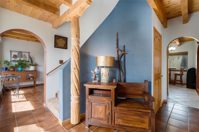 105 Moya Road, Santa Fe, NM 87508