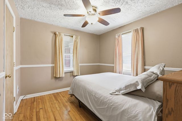 145 S 11th Avenue, Beech Grove, IN 46107