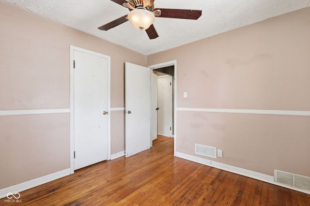 145 S 11th Avenue, Beech Grove, IN 46107