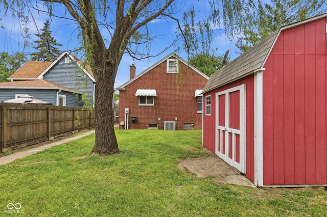 145 S 11th Avenue, Beech Grove, IN 46107