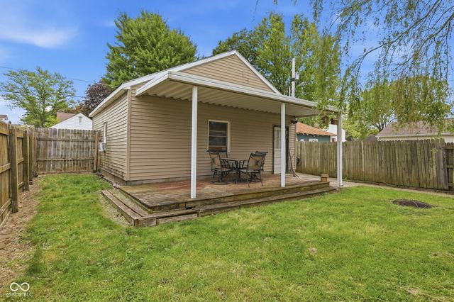 145 S 11th Avenue, Beech Grove, IN 46107