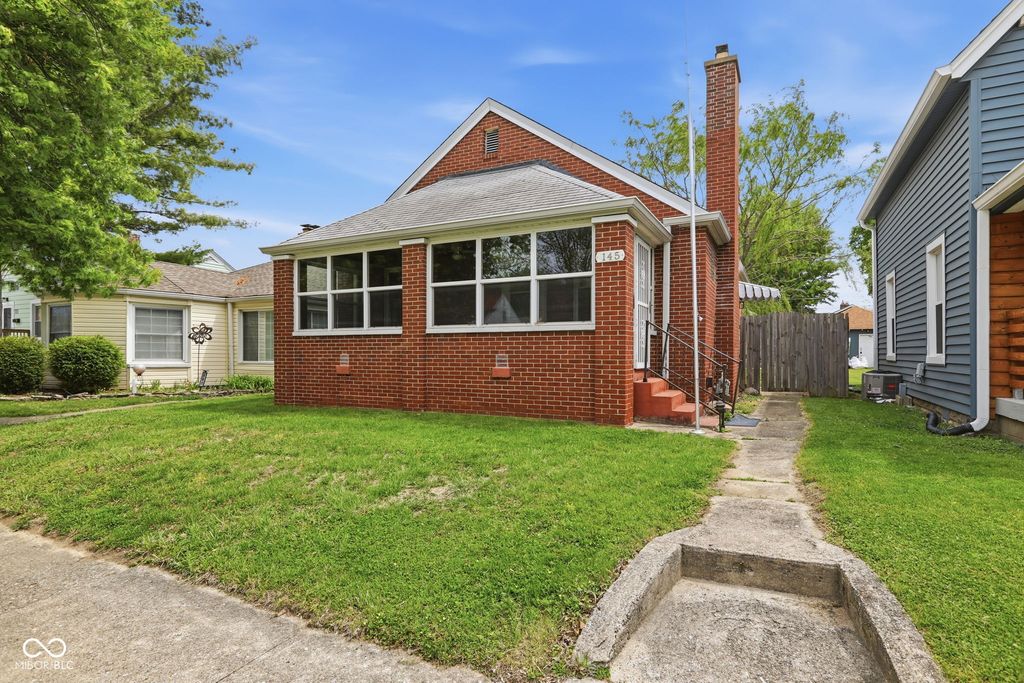 145 S 11th Avenue, Beech Grove, IN 46107