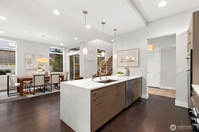 21955 SE 30th Place, Sammamish, WA 98075