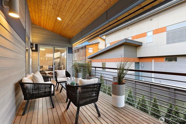 21955 SE 30th Place, Sammamish, WA 98075