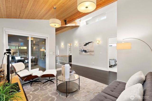 21955 SE 30th Place, Sammamish, WA 98075