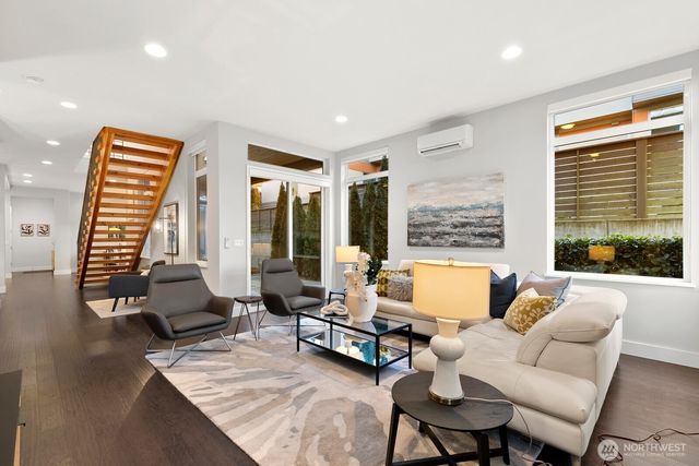 21955 SE 30th Place, Sammamish, WA 98075