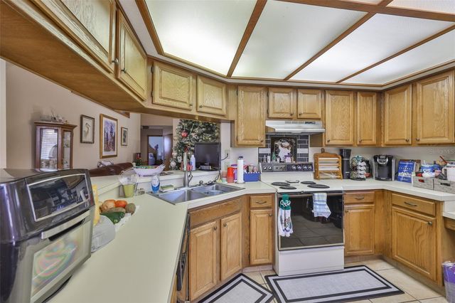 411 SW 12TH STREET, Ruskin, FL 33570