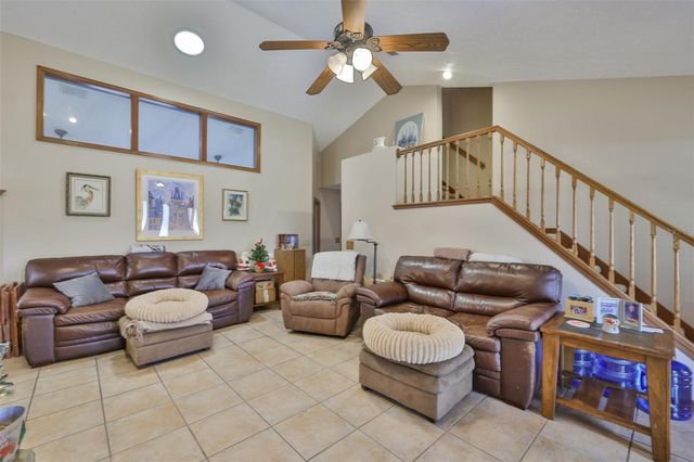 411 SW 12TH STREET, Ruskin, FL 33570