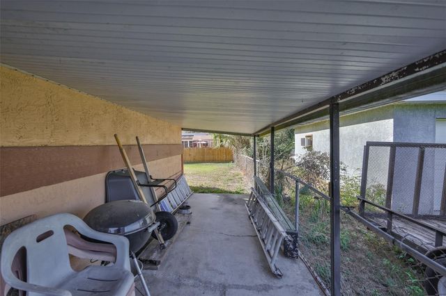 411 SW 12TH STREET, Ruskin, FL 33570