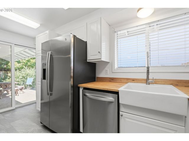 21635 Sw GARY Ln, Beaverton, OR 97003