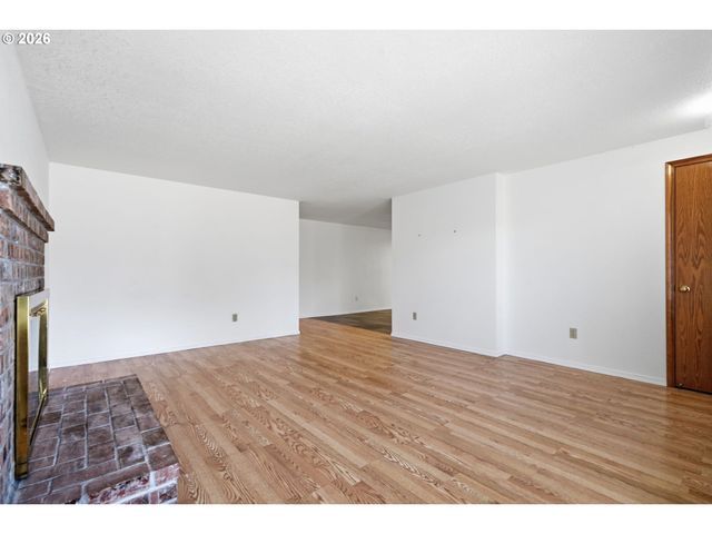 21635 Sw GARY Ln, Beaverton, OR 97003