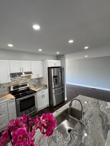 4655 Ashburton Place, City Of Macomb, MI 48310