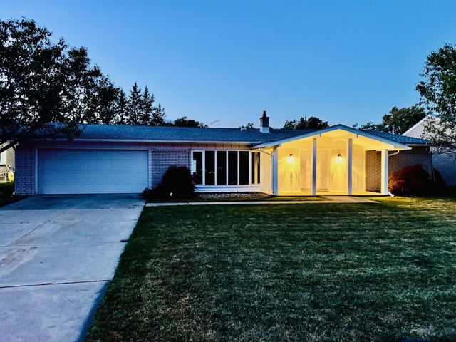 4655 Ashburton Place, City Of Macomb, MI 48310