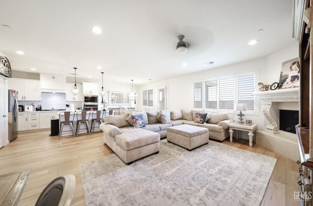 14940 Pams Way, Bakersfield, CA 93314