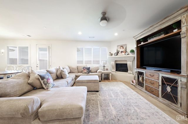 14940 Pams Way, Bakersfield, CA 93314