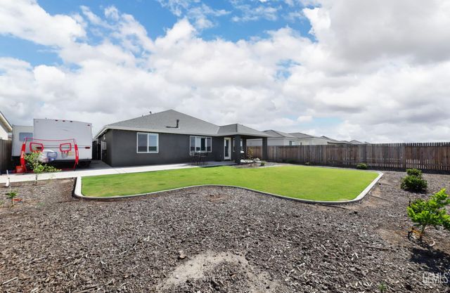 14940 Pams Way, Bakersfield, CA 93314