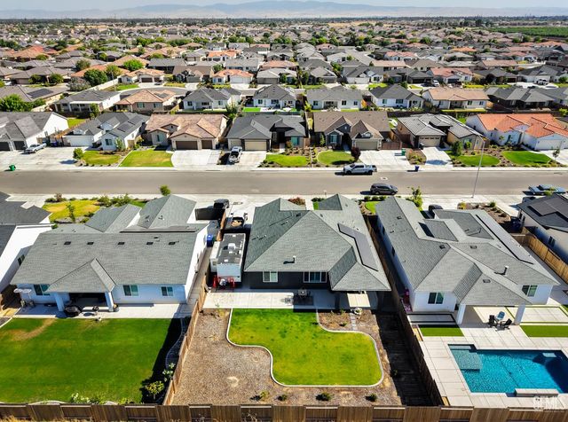 14940 Pams Way, Bakersfield, CA 93314