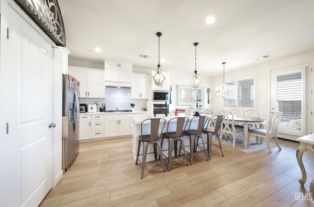 14940 Pams Way, Bakersfield, CA 93314