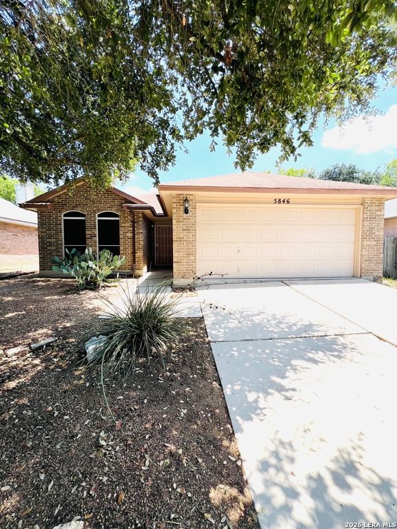 5846 LARKMEADOW DR, San Antonio, TX 78233