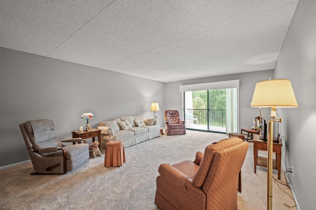 2455 Londin Lane E 216, Maplewood, MN 55119 — photo 5