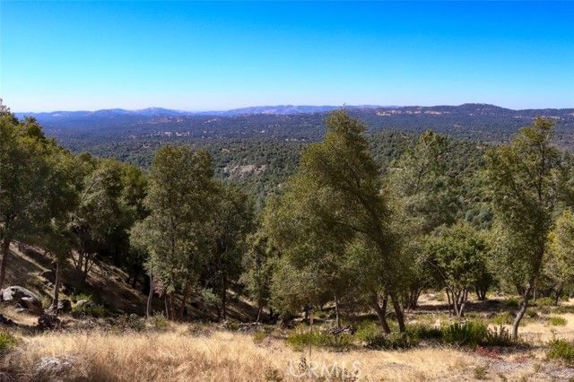 5635 Clouds, Mariposa, CA 95338