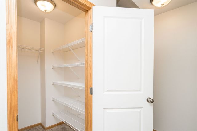 15229 Alpine Drive, Urbandale, IA 50323