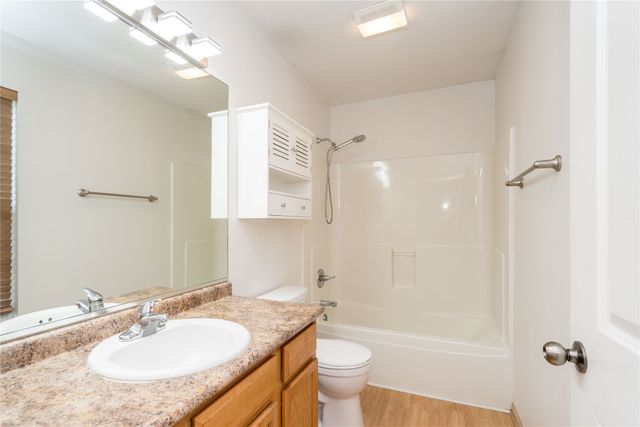 15229 Alpine Drive, Urbandale, IA 50323