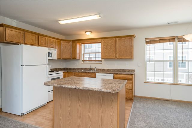 15229 Alpine Drive, Urbandale, IA 50323