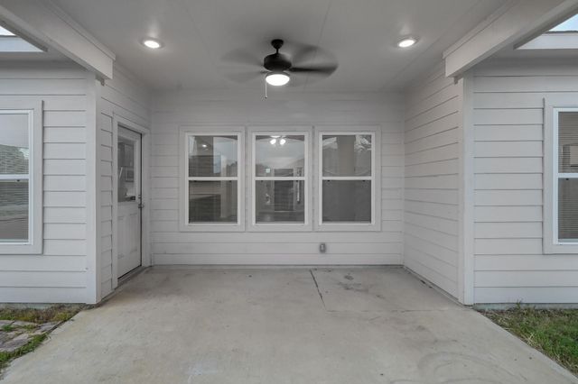 12357 Lake Conroe Hills Drive, Willis, TX 77318