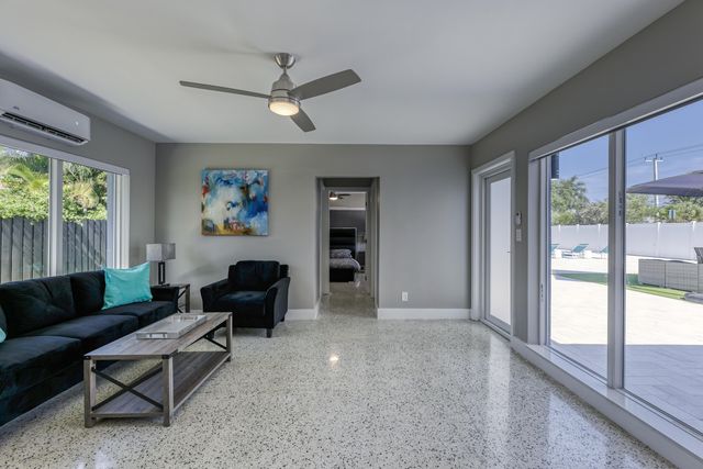 2025 NE 26th Street 1-3, Wilton Manors, FL 33305