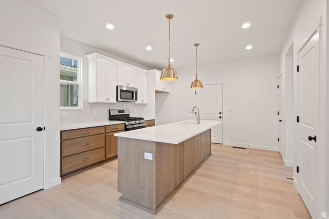 7043 W LAKE AVE, South Jordan, UT 84009