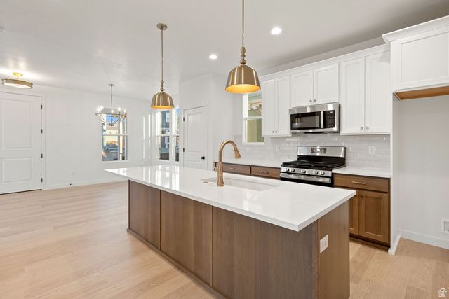 7043 W LAKE AVE, South Jordan, UT 84009