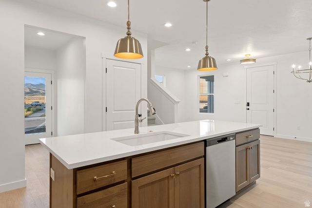 7043 W LAKE AVE, South Jordan, UT 84009