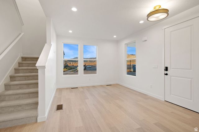 7043 W LAKE AVE, South Jordan, UT 84009