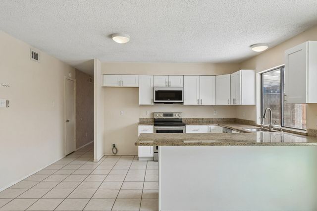 2604 Winding Creek Drive, Carrollton, TX 75007