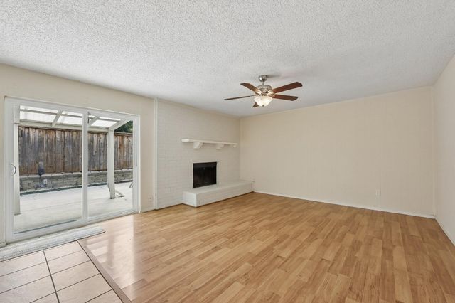 2604 Winding Creek Drive, Carrollton, TX 75007